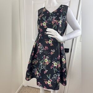YUMI Black Fit Flare US 10 | Floral Sleeveless Pleated Dress G11
